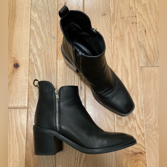 vaneli narrow boots